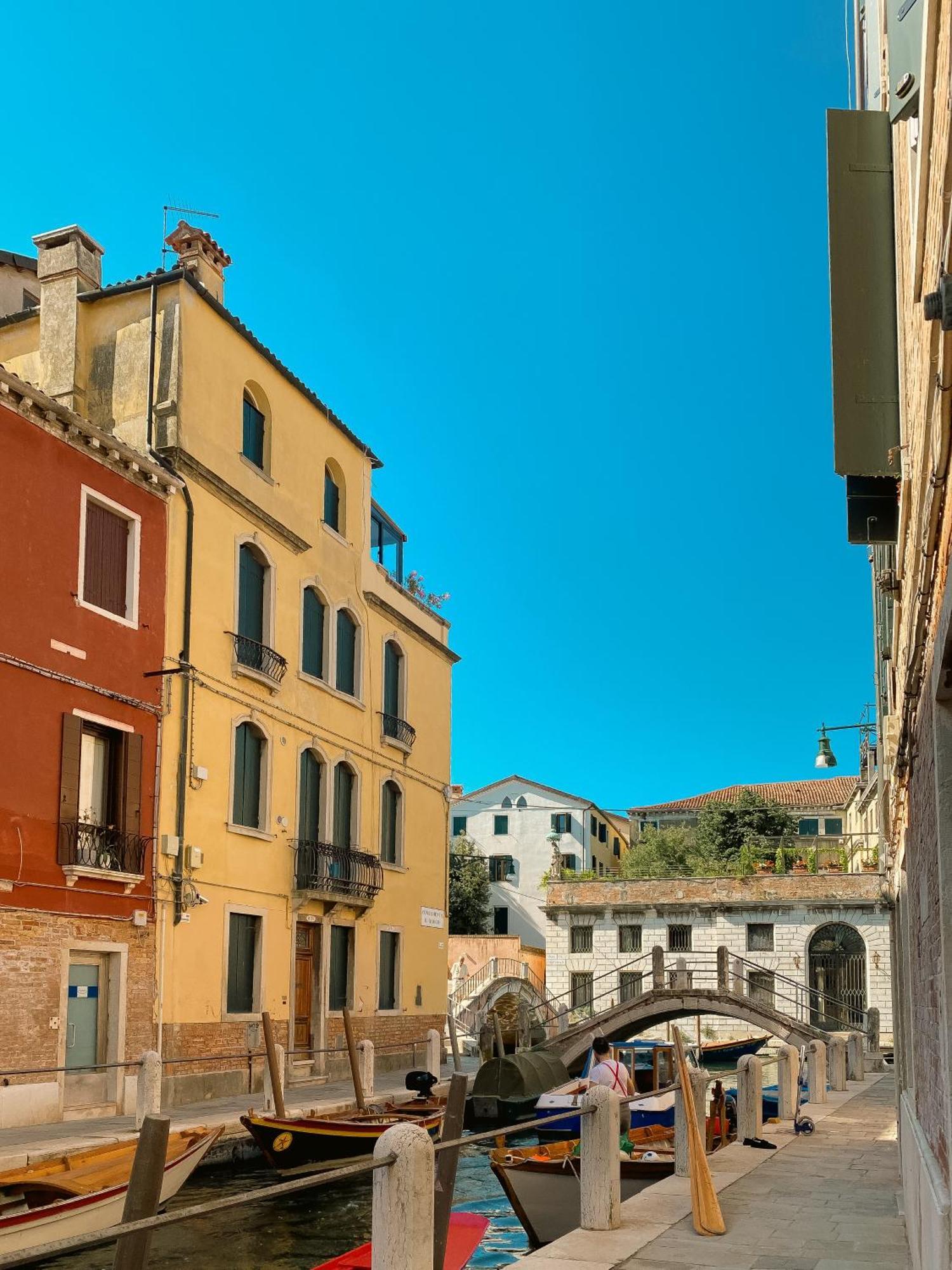 Ca' San Trovaso - 6 Rooms Venice Luaran gambar