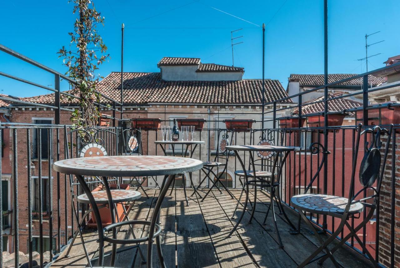 Ca' San Trovaso - 6 Rooms Venice Luaran gambar